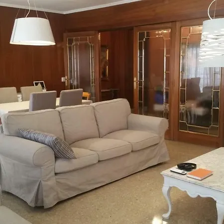 Parc Central Apartment